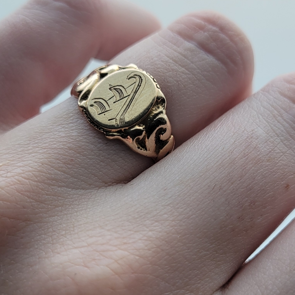 Antique Art Nouveau Signet Ring